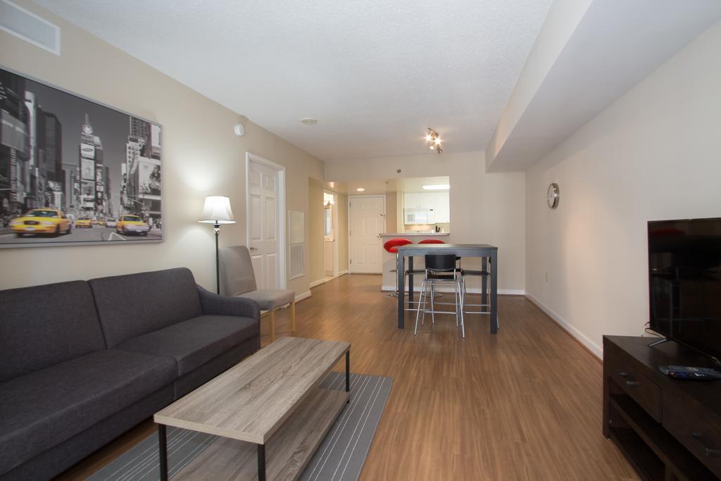 Pentagon City Luxury Apartment アーリントン エクステリア 写真
