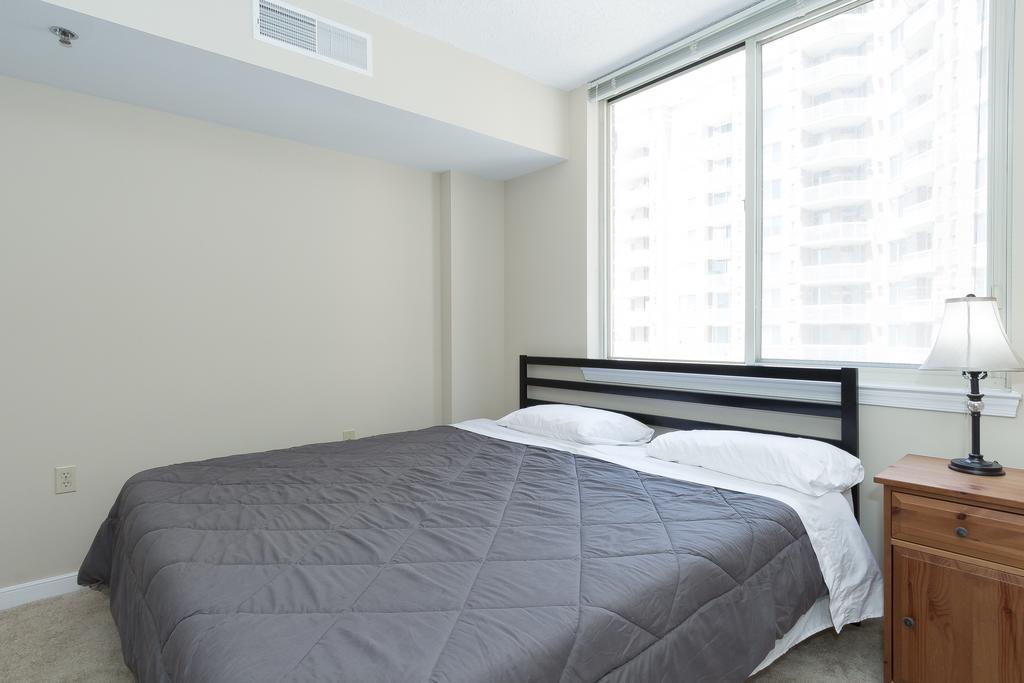 Pentagon City Luxury Apartment アーリントン エクステリア 写真