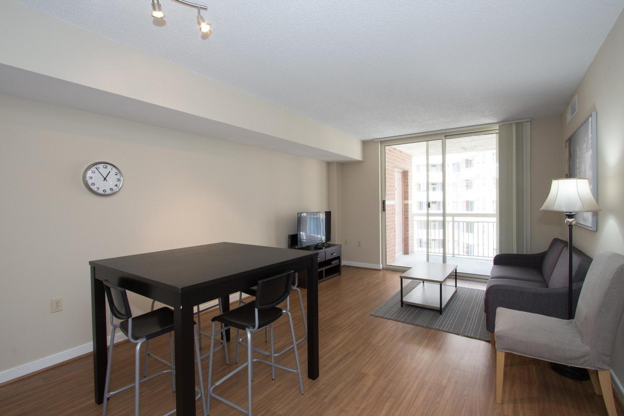 Pentagon City Luxury Apartment アーリントン エクステリア 写真