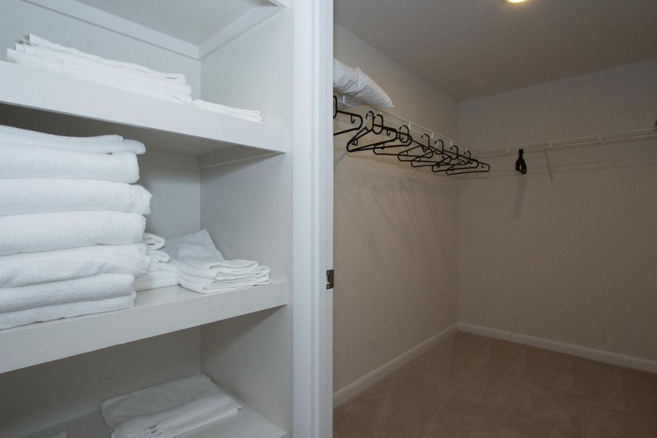 Pentagon City Luxury Apartment アーリントン エクステリア 写真